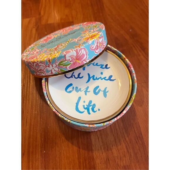 Set of 4 Lilly Pulitzer Ceramic Gold Rim Coasters 3.75" BREAKWATER BLUE LOLITA - Picture 1 of 13